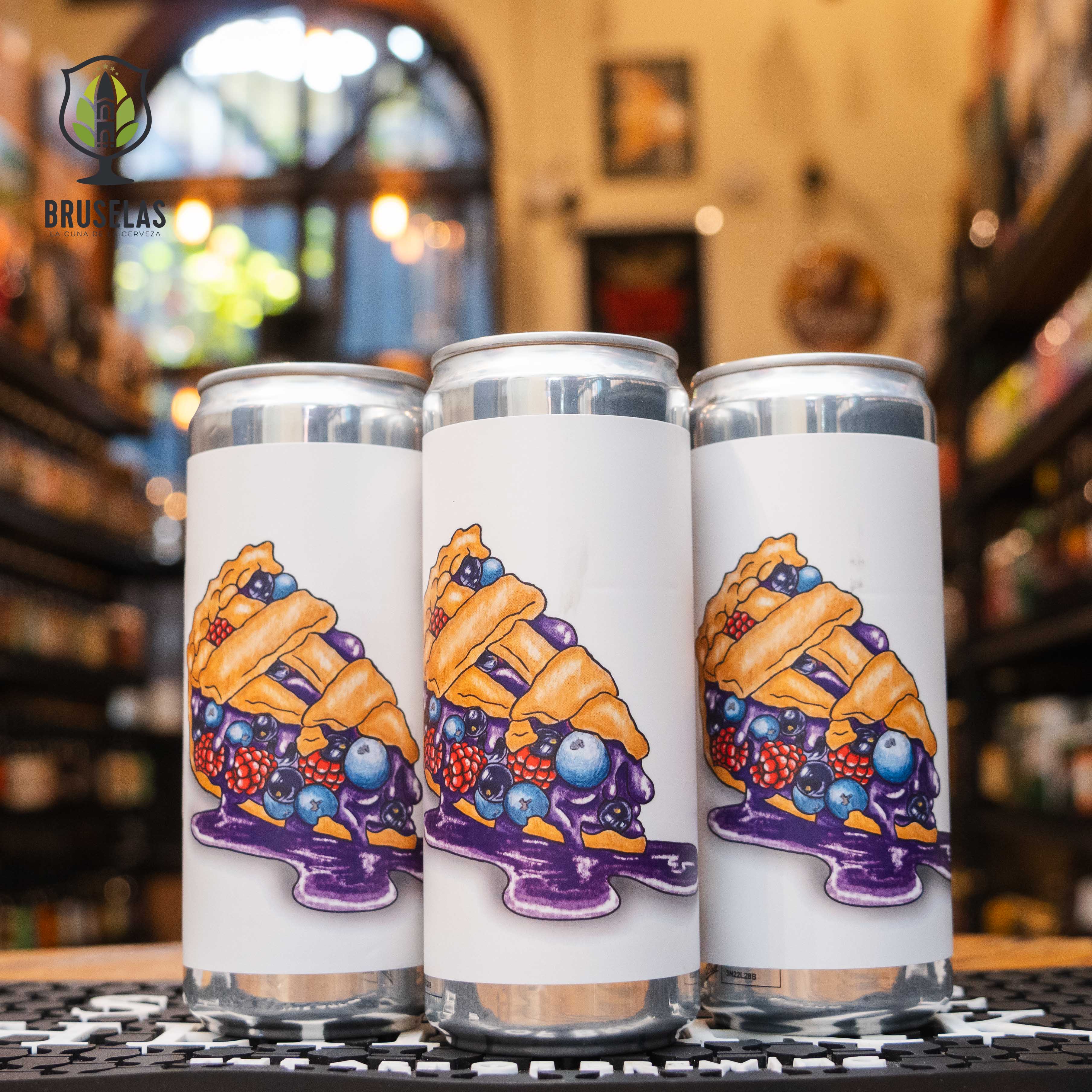 La Brewski Triple Berry Pie es una cerveza artesanal estilo fruited sour, creada por la cervecería sueca Brewski. Con un 6% ABV, esta sour destaca por su explosión de sabores a frutas del bosque, como arándanos, frambuesas y moras, que evocan el perfil de un delicioso pastel de bayas. Su cuerpo es cremoso y su acidez equilibrada, haciendo de esta cerveza una experiencia afrutada, refrescante y perfecta para quienes buscan una sour innovadora. 