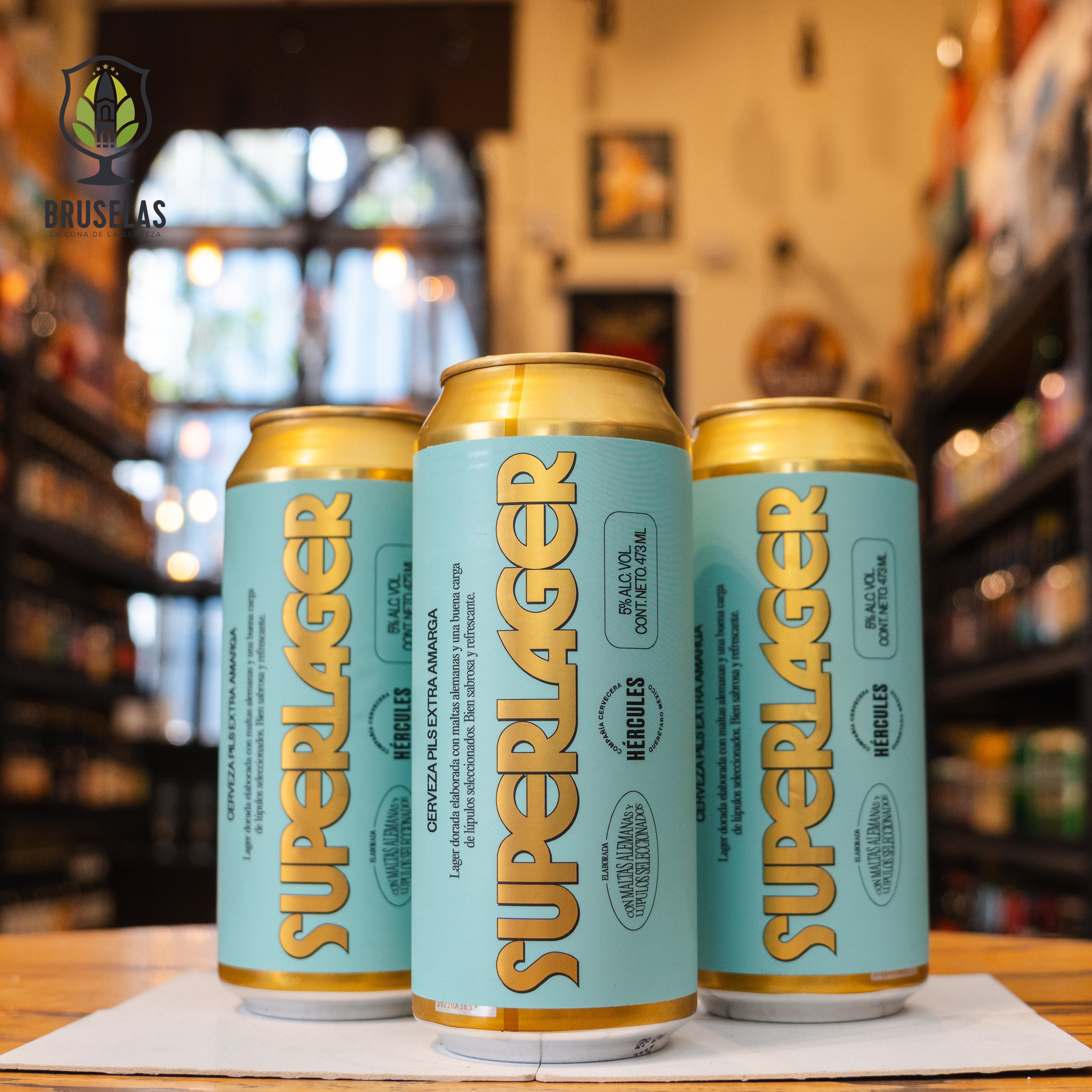 La SuperLager de Compañía Cervecera Hércules es una pilsner dorada y refrescante, con un ABV de 5%. Esta lager se caracteriza por su perfil limpio y ligero, ideal para quienes buscan una cerveza sencilla pero bien ejecutada. Con un sutil dulzor de malta y un final seco y crujiente, ofrece una experiencia refrescante. Es perfecta para acompañar comidas ligeras como ensaladas, tacos o botanas.